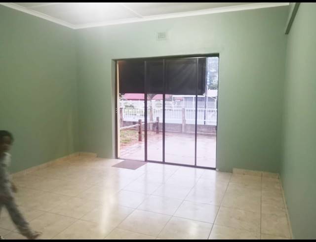 225M² BUSINESS FOR SALE IN BLUFF